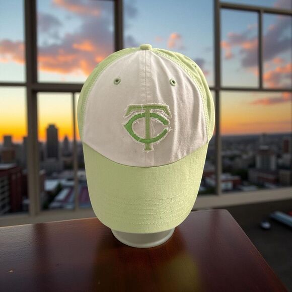 Women’s Genuine Merchandise Lime Minnesota Twins Adjustable Back Baseball Cap - Picture 1 of 8